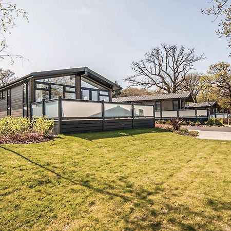 Woodside Coastal Retreat Hotell Fishbourne  Exteriör bild