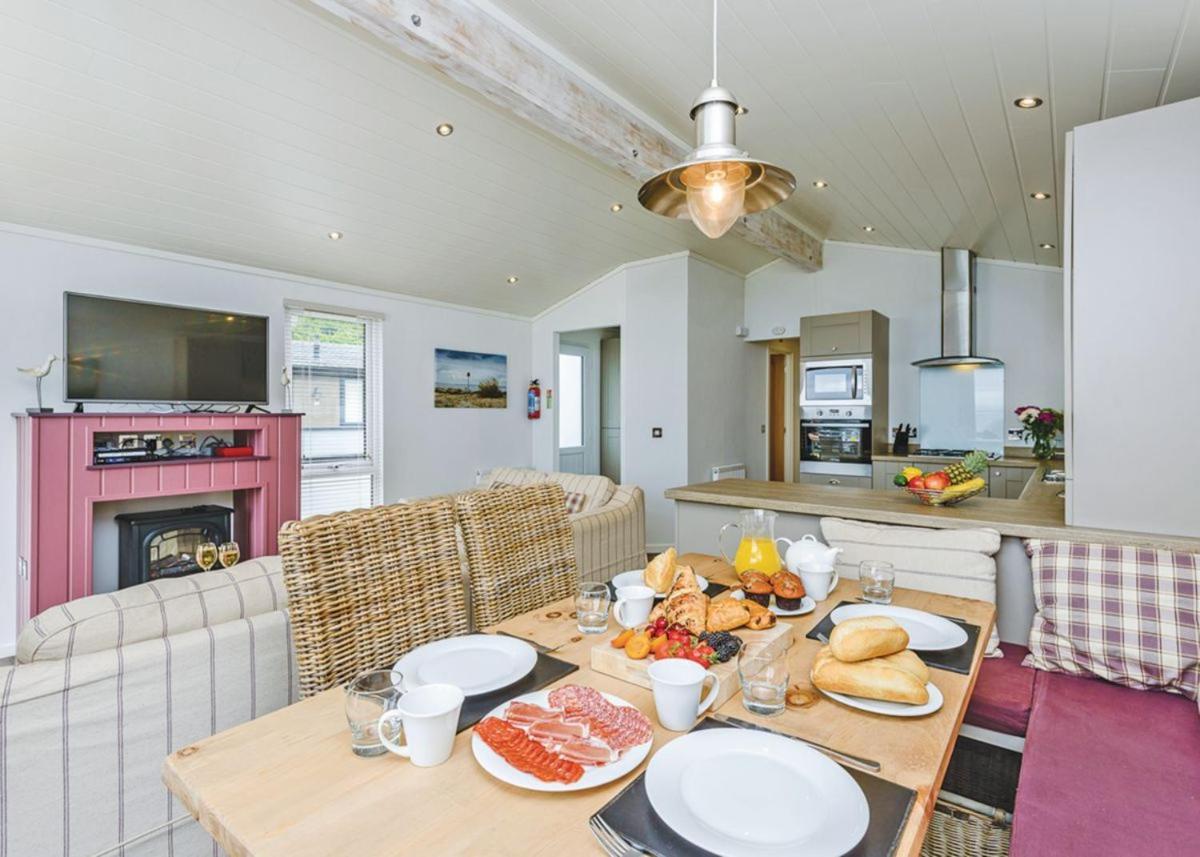 Woodside Coastal Retreat Hotell Fishbourne  Exteriör bild
